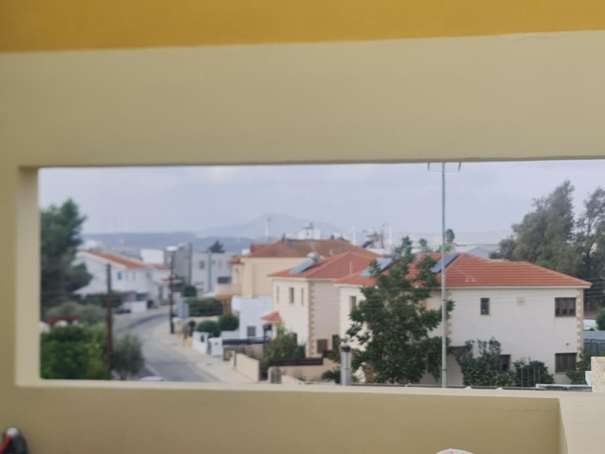 Apartmán Top Floor 1 Bdrm Aprtrmnt Dromolaxia Exteriér fotografie