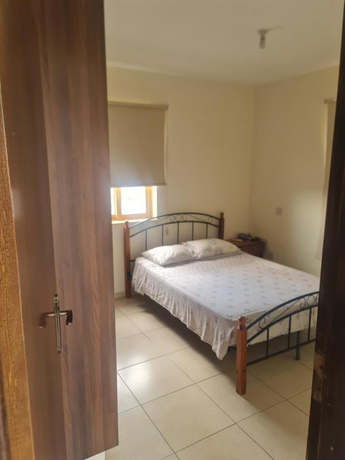 Apartmán Top Floor 1 Bdrm Aprtrmnt Dromolaxia Exteriér fotografie